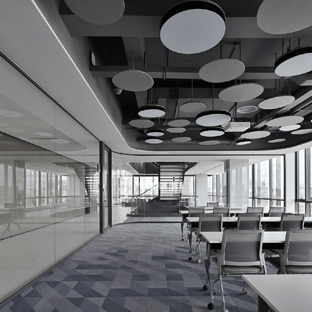 开放式办公室装修有利于工作的几个原因