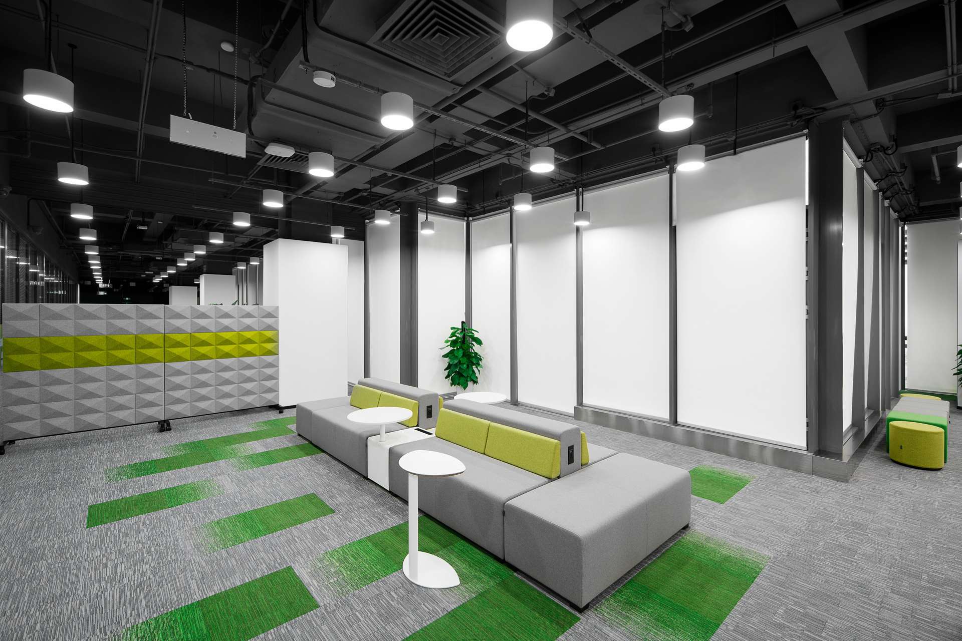 1000平郑州科技公司办公室装修