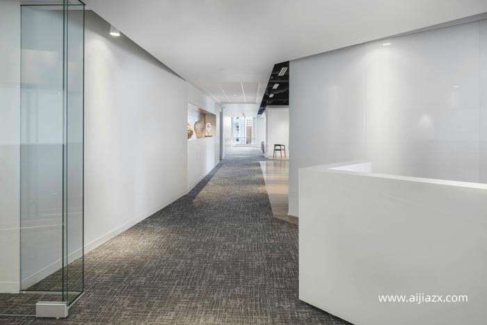 950平米风投公司办公室装修设计效果图