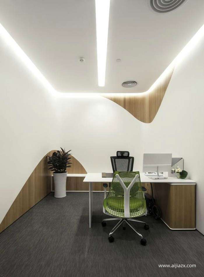 580平米电子科技公司办公室设计效果图