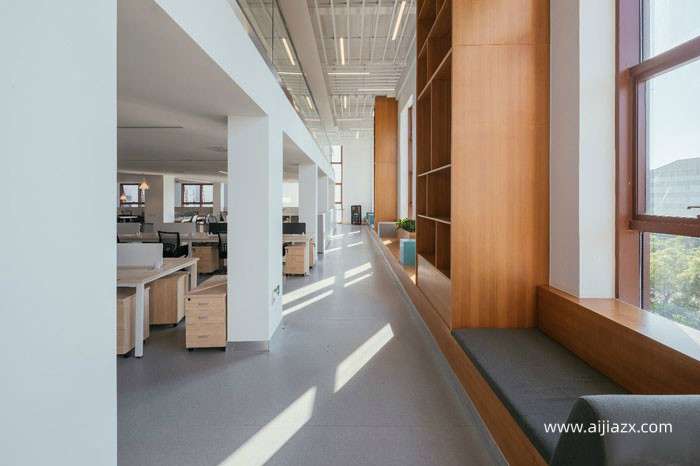 920平米生物科技公司办公室装修设计效果图