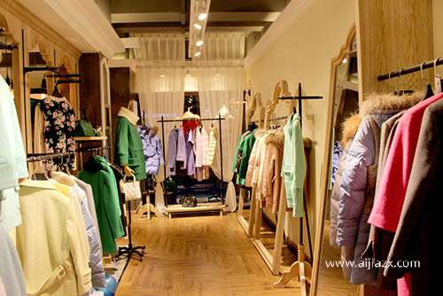 郑州20平米的服装店装修,小服装店装修设计要点
