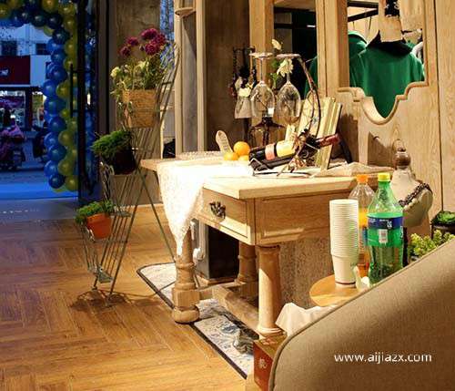 郑州20平米的服装店装修,小服装店装修设计要点