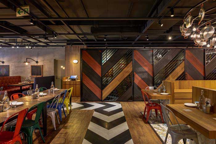 260m2郑州食堂设计效果图