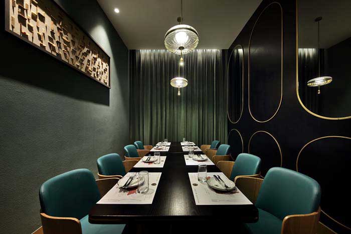 290m2郑州中原区西餐厅装修效果图