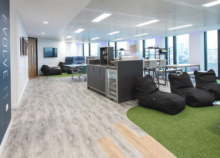 郑州金水区办公室装修IT公司装修效果图