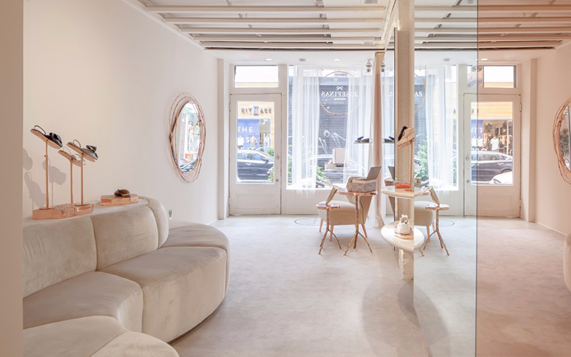 260平米服装店设计装修效果图