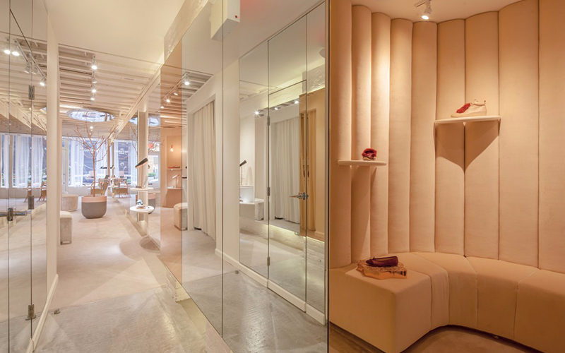 260平米服装店设计装修效果图