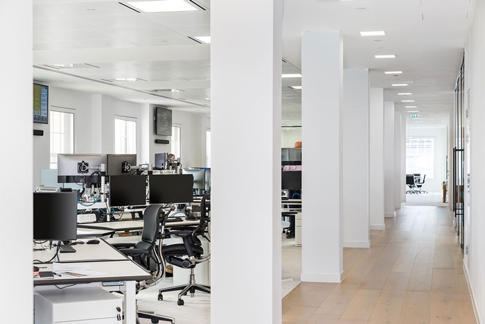 730平米投资公司办公室设计效果图