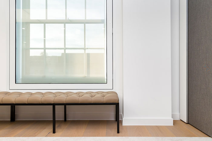 730平米投资公司办公室设计效果图