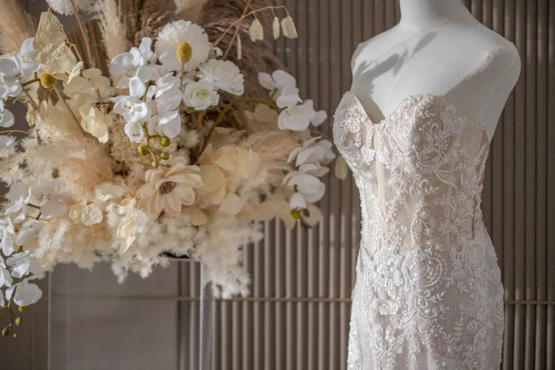 180平米婚纱礼服定制店铺装修设计效果图