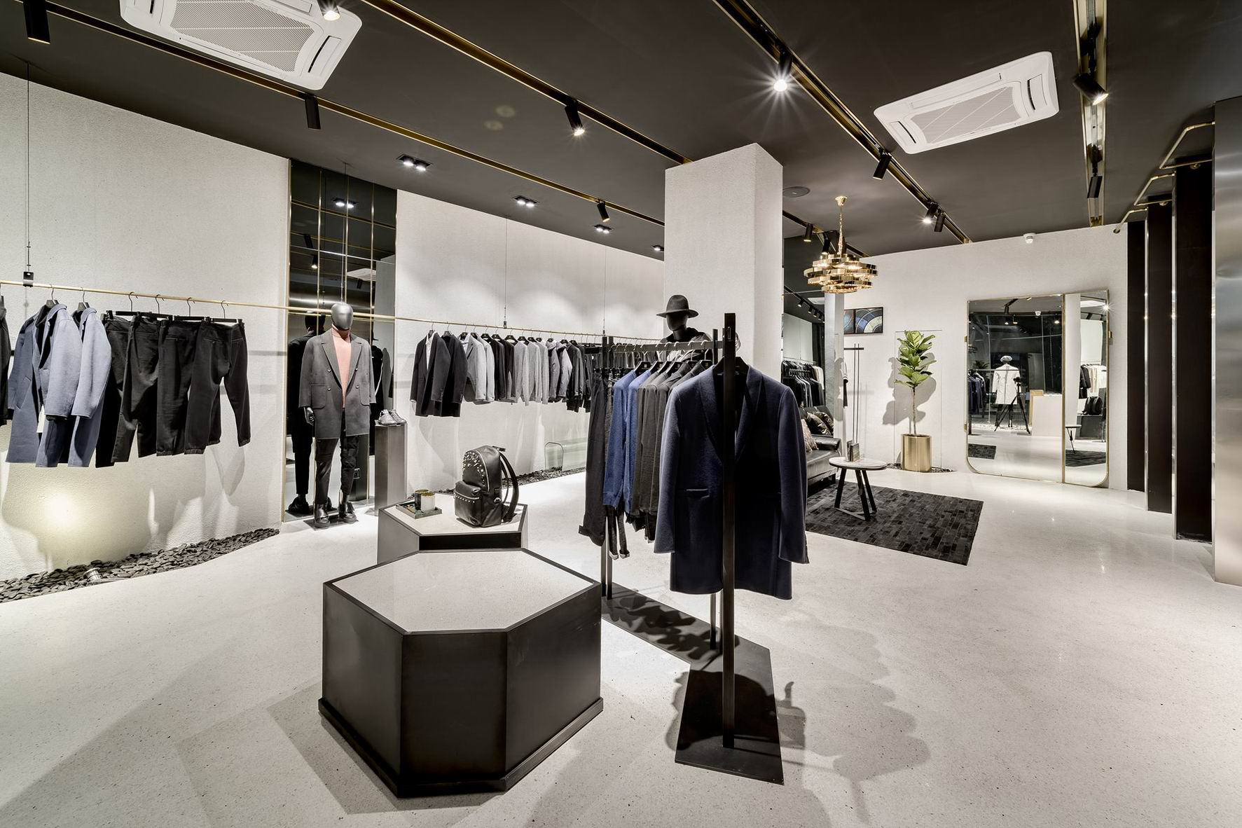 85平米男装专卖店设计装修效果图