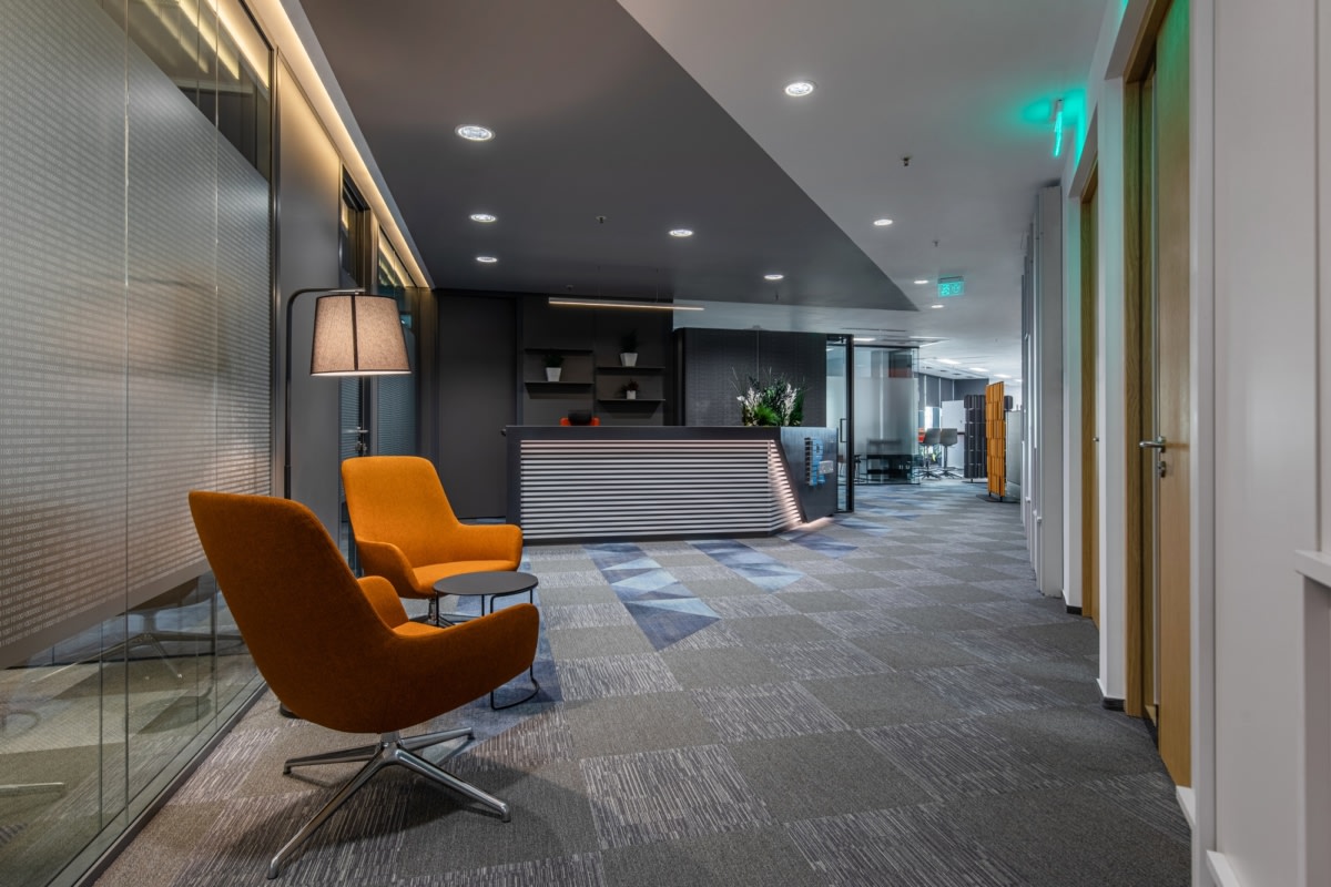 845平米集团分公司办公室装修效果图