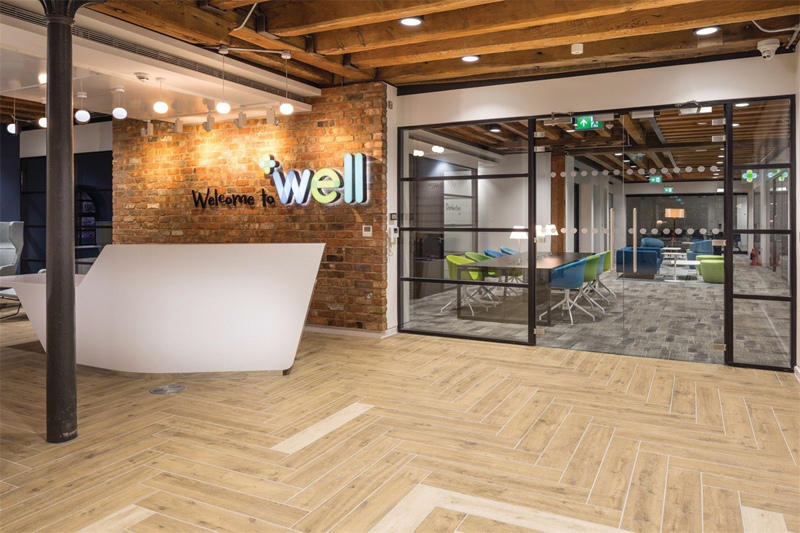 郑州个性工业办公室装修设计该怎么搭配色彩呢？